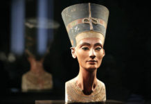 Фараонами правителей Древнего Египта не называли