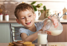 Так ли важны молочные продукты для ребенка? Так ли важны молочные продукты для ребенка?