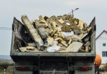 Сервис по вывозу строительного мусора в Киеве от «MovingServices» Сервис по вывозу строительного мусора в Киеве от «MovingServices»