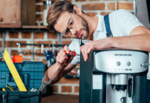 К кому стоит обращаться с ремонтом кофемашин? К кому стоит обращаться с ремонтом кофемашин?