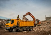 Вывоз строительного мусора в Киеве от компании «Перевозкин» Вывоз строительного мусора в Киеве от компании «Перевозкин»