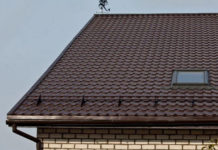 Особенности металлочерепицы Гранд Лайн и МеталлПрофиль