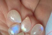 Лунный камень: его особенности и где применяется?