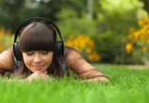 Где бесплатно скачать музыкальные треки?