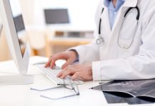 Чем удобен сервис СпросиВрача: кто на нем консультирует