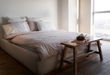Как добиться комфорта в спальне: выбираем двуспальную кровать!