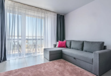 Гостиницы, хостелы и отели Владивостока, подобранные на OZON: где они расположены, какие условия проживания и заселения