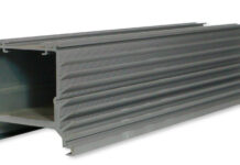 Сравнение алюминиевых профилей с альтернативными материалами для LED-светильников