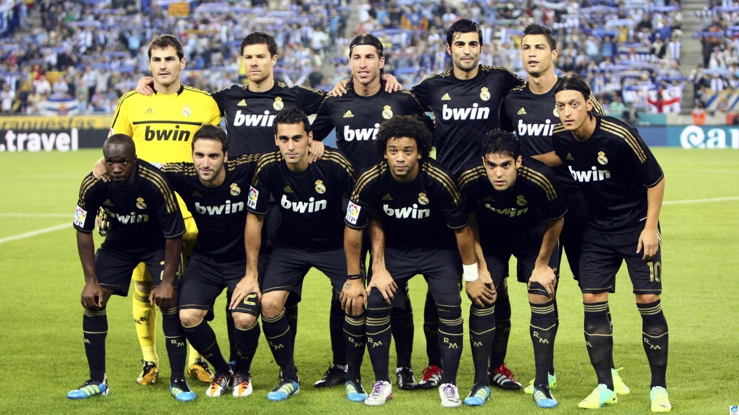 Футбольный клуб “Реал Мадрид” занят предсезонной подготовкой